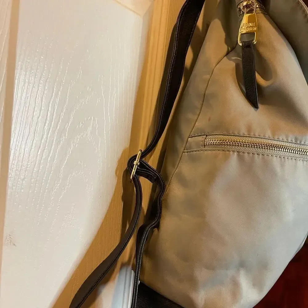 Steve Madden Gray nylon backpack with black handle & strap gold tone har…